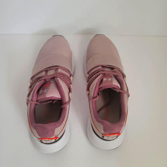 UNDEE ARMOUR WOMEN'S CHARGED BREATHE LACE SNEAKER - Picture 4 of 8